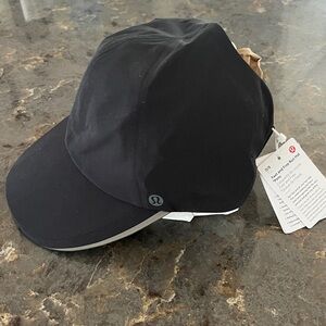 NWT lululemon Women’s Fast and Free Ponytail Running Hat Black color